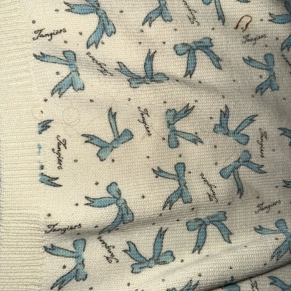 Tangiers Vintage White Sweater with Blue Bow Pattern size M - Picture 3 of 4